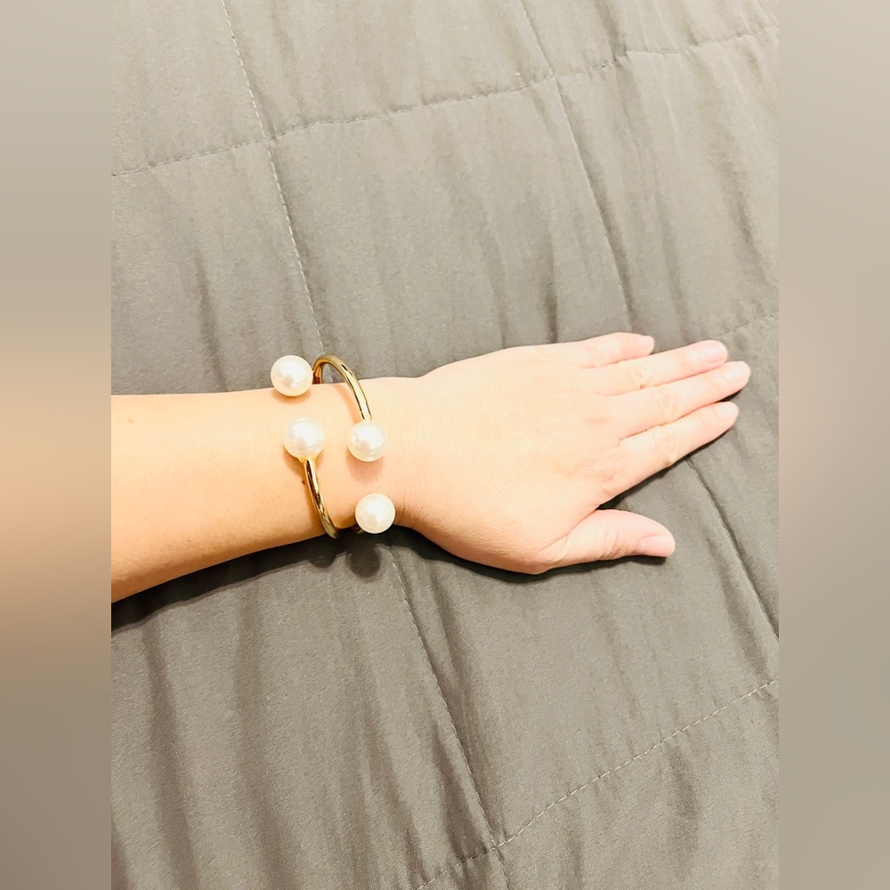 Women Gold Pearl Bracelet Stainless Steel